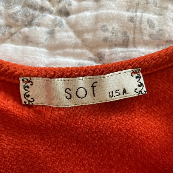 Red Orange Medium Top! - Picture 3 of 3